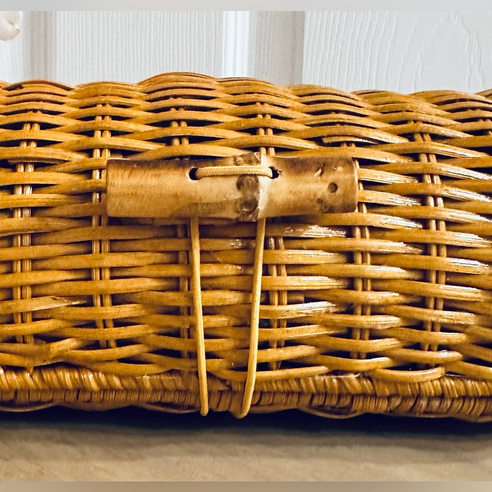 LILLY PULITZER ~ natural wicker woven clutch w/signature colorful LILLY lining - Picture 4 of 8